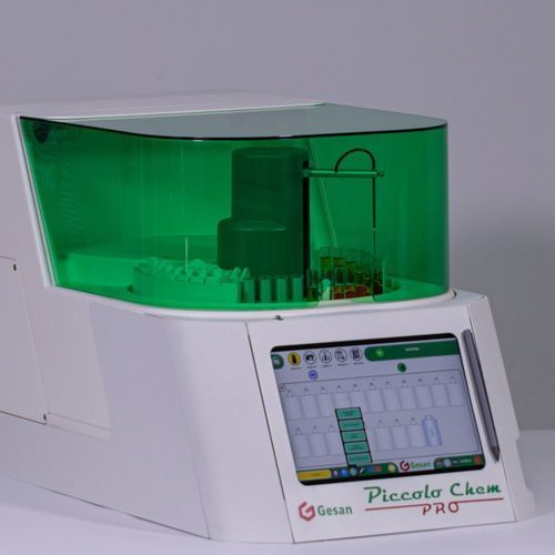 Automatisches biochemisches Analysegerät - PICCOLO CHEM PRO - Gesan Production  - für Veterinärmedizin / Tisch / kompakt