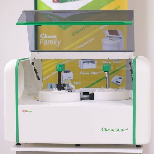 Automatisches biochemisches Analysegerät - Chem 300 plus - Gesan Production  - Tisch / mit ISE / Direktzugriff