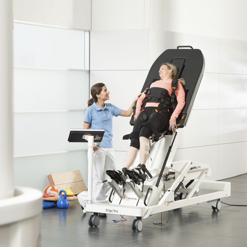 Elektrisches Stehbrett - Erigo® - Hocoma  - auf Rollen / höhenverstellbar / Therapie