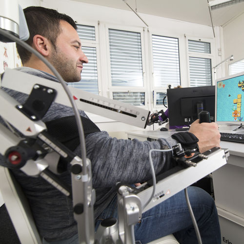 Rehabilitationssystem für Armbeweglichkeit - Armeo®Spring - Hocoma  - robotisiert