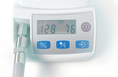 Einhand-Blutdruckmonitor - Mobil-O-Graph ABP - ScottCare