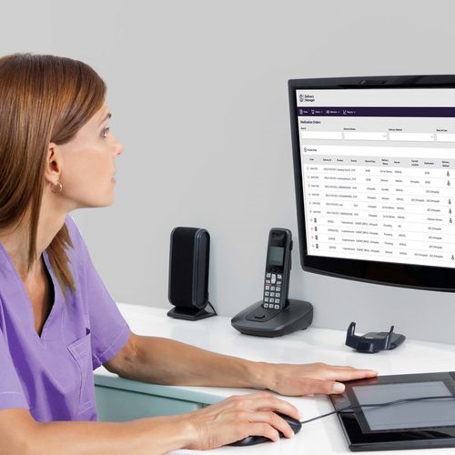 Überwachtes Computerprogramm - Delivery Manager - Swisslog Healthcare - Labor / für Kliniken / Echtzeit