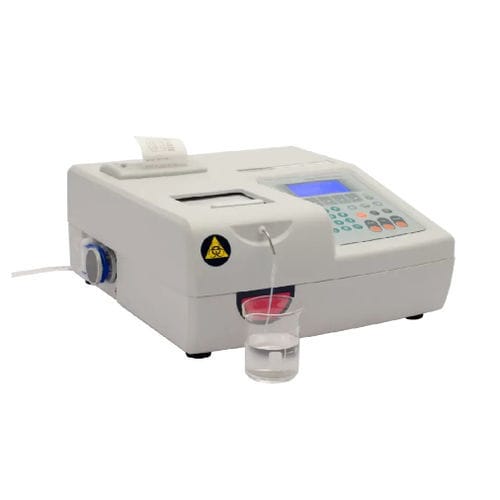 Automatisches biochemisches Analysegerät - Metrolab 1600DR - Wiener Lab Group - Tisch / kompakt / für Kliniken