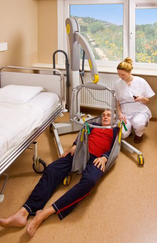 Elektrischer Patientenlifter - 2610 (Victor)  - Handi-Move - auf Rollen / für Badewanne / Hub