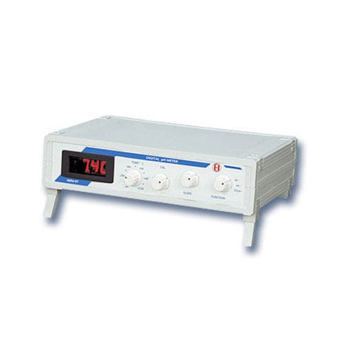 PH-Meter / Labor - alpha 01  - Electronics India - Tisch