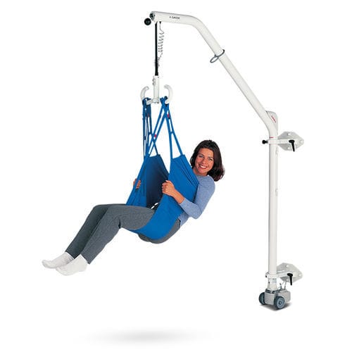 Wandmontierter Patientenlifter - CURATOR® - aacurat GmbH - elektrisch / auf Rollen / mit Personenwaage