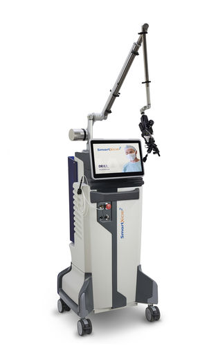 Dermatologie-Laser - SmartXide² DOT/RF - Deka - Ästhetische Medizin / CO2 / auf Wagen