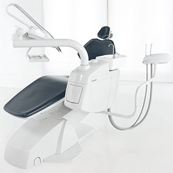Dentale Behandlungseinheit / mit Stuhl - Isoplus - EURODENT - mit Hygienesystem / mit Instrumententräger / mit Licht