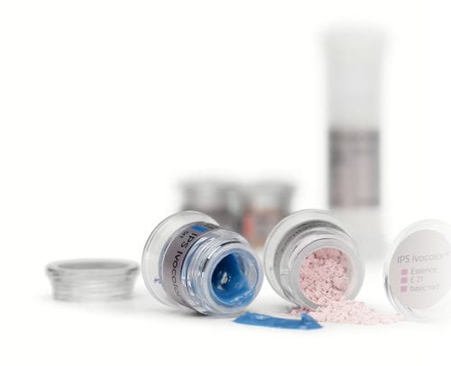 Zahnmedizinisches Material / Keramik - IPS Ivocolor® - Ivoclar Vivadent - Zirkonium / Lithiumdisilikat / zur Dentalrestaurierung