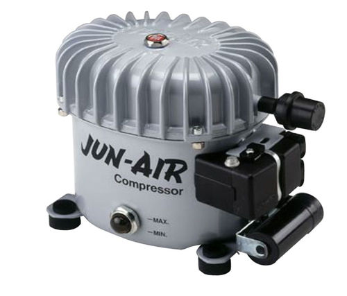 Kompressor für Zahnmedizin - Motor 6 - JUN-AIR International A/S - geschmiert