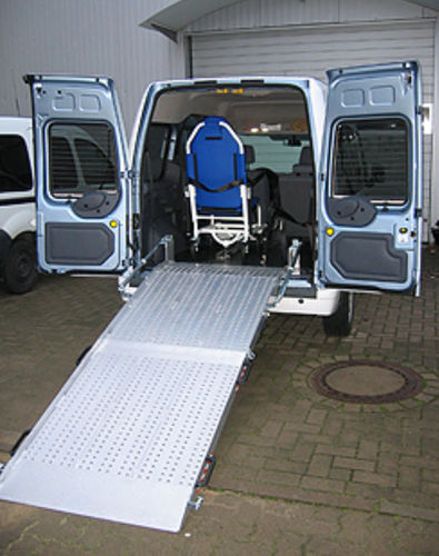 Mobile Krankenstation / Notfall - Ford Tourneo - C. Miesen - Transporter / 4-Tragen / mit Rampe