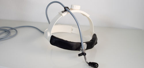 LED-Stirnleuchte - Binner - Entermed - Glasfaser