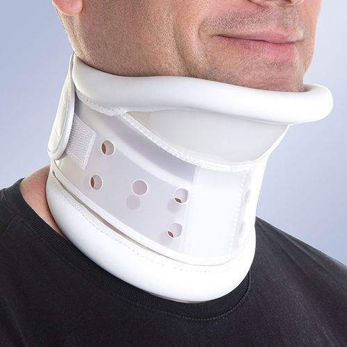 Halbsteife Zervikalstütze - CC2400 - Orliman - C (10 cm) / mit Kinnstütze / für Erwachsene