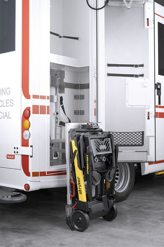 Plattformlift / Für Trage - WAS - Wietmarscher Ambulanz- und Sonderfahrzeug - für Fahrzeug