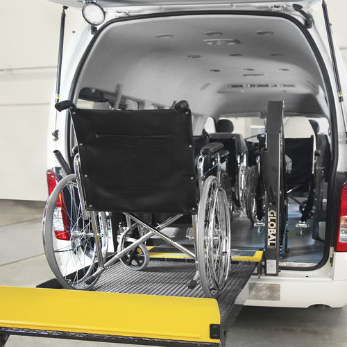 Fahrzeug für Personen mit eingeschränkter Mobilität / Kastenwagen - smuhv - Paramed International - rückwärtiger Eingang