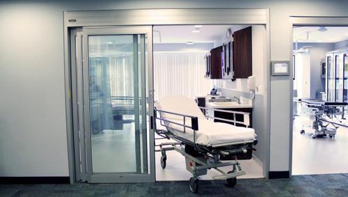 Tür für Intensivpflege - Dura-Care 7500A - Stanley Access Technologies - einflügelig / schwing / automatisch