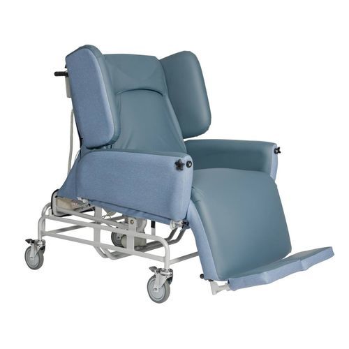 Kippbarer Aufstehsessel - MAXI AIR - Axis Medical and Rehabilitation - manuell / für Übergewichtige / mit Fußstütze