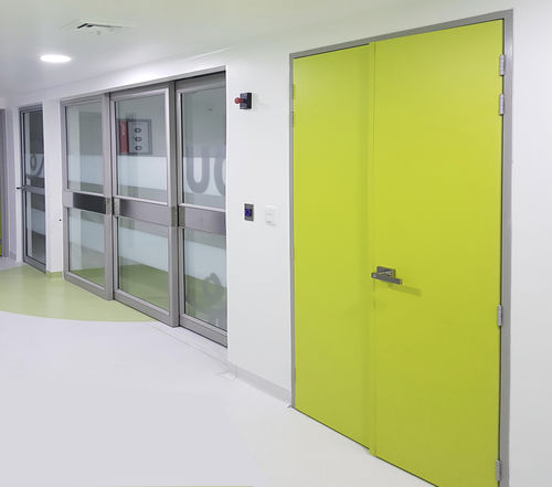 Hochdrucklaminat-Tür - KOMPAK SYSTEM - Grupsa - Schutz / für Gesundheitseinrichtungen / einflügelig