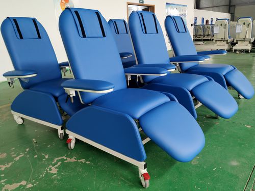 Elektrischer Hämodialysesessel - PY-YD-810 - Nanning Passion Medical Equipment - dreiteilig / für Chemotherapie / auf Rollen