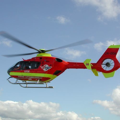 Helikopter-Luftambulanz - H135 - Aerolite AG - für Intensivpflege / modular