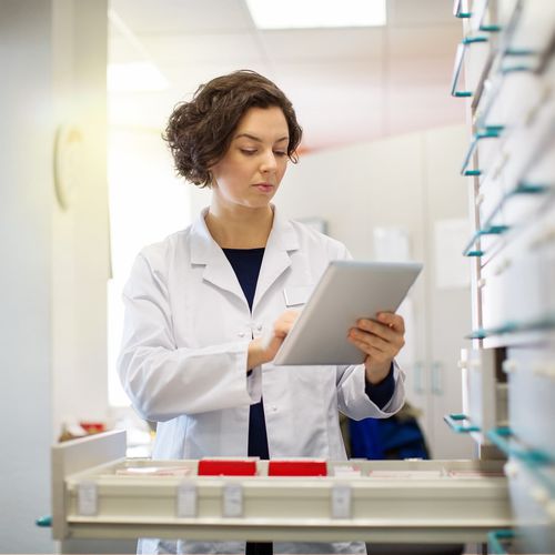 Datenmanagementsystem - OMNICELL - Lager zur Bestandsverwaltung / Automatisierungslösungen / für Krankenhaus
