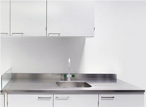 Arbeitsfläche mit Waschbecken - LABORIAL SOLUÇÕES PARA LABORATÓRIO, S.A. - modular