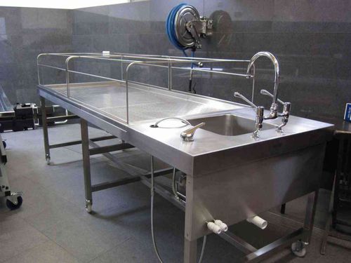 Arbeitstisch - Ghusl - Kenyon - Leichenwaschung / rechteckig / auf Rollen
