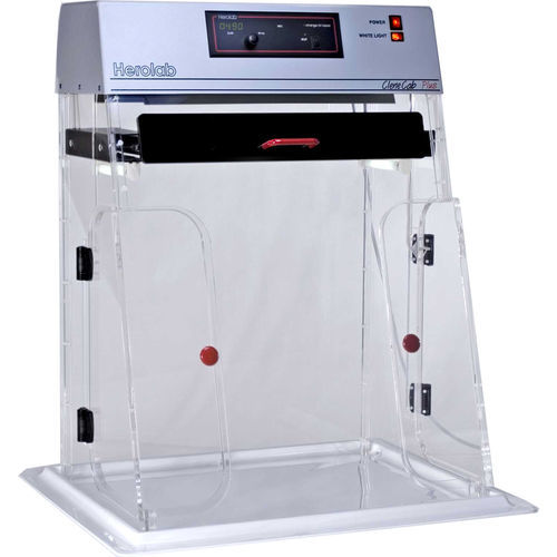 Labor-Arbeitsstation / für PCR - CleneCab plus - Herolab GmbH Laborgeräte - Tisch / mit Crosslinker