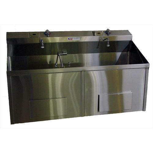 Waschbecken für OP / 2 Stationen - SSS Series - Spire Integrated Solutions - Edelstahl / mit Kniebedienung / mit Infrarotbedienung