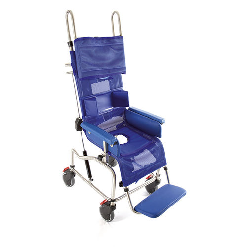 Duschstuhl mit hoher Rückenlehne - 900/IN - Care & Independence - mit Armlehnen / mobil / mit Fußstütze