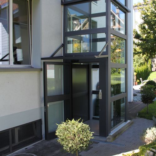 Personenaufzug für Personen mit eingeschränkter Mobilität - E50  - Högg Liftsysteme - für Privathaushalt
