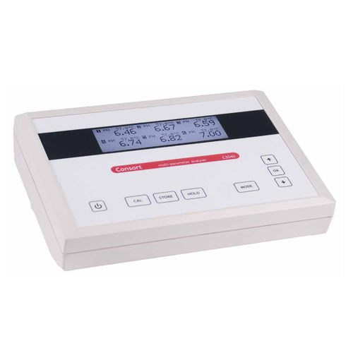 Labor-Multimeter - C30 series - Consort - Tisch / digital