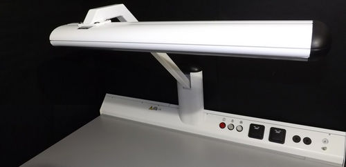Leuchte für Dentallabor - CATO - LED / Tisch