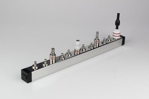 Medizinischer Adapter - Flexio Injektionsschiene Vierkant HYG 5 - IC Medical GmbH - gerade / Edelstahl