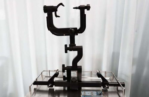 Schädelklemme für Neurochirurgie - AOTA307 - Rooe Medical - aus Kohlefaser