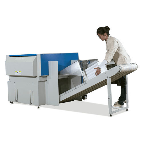 Faltmaschine für Laken / mit Stapelsystem - Max SW - Jensen-Group