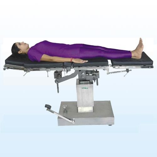 Universeller OP-Tisch - TMI-1203 - TECHNOMED INDIA - hydraulisch / kippbar / mit Hubfunktion