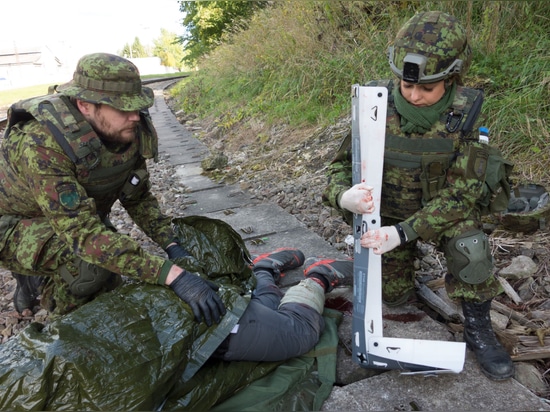 SHEETSPLINT : Schienung aller größeren Extremitätenverletzungen