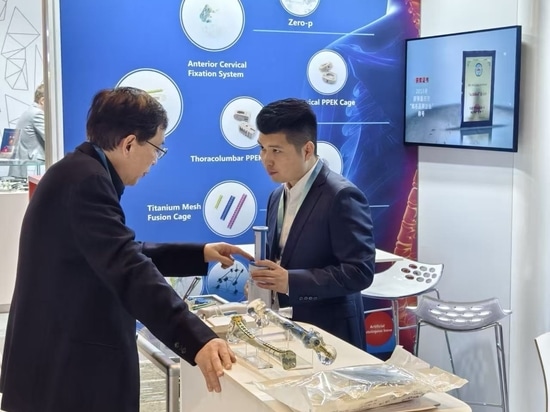 Forwards Medical präsentiert sein innovatives Portfolio auf der EuroSpine 2025