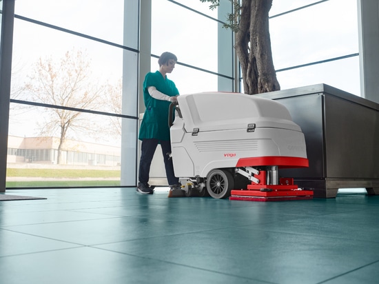 Entdecken Sie die fortschrittlichsten Reinigungslösungen mit den handgeführten Scheuersaugmaschinen von Comac: Antea, Versa und Vega